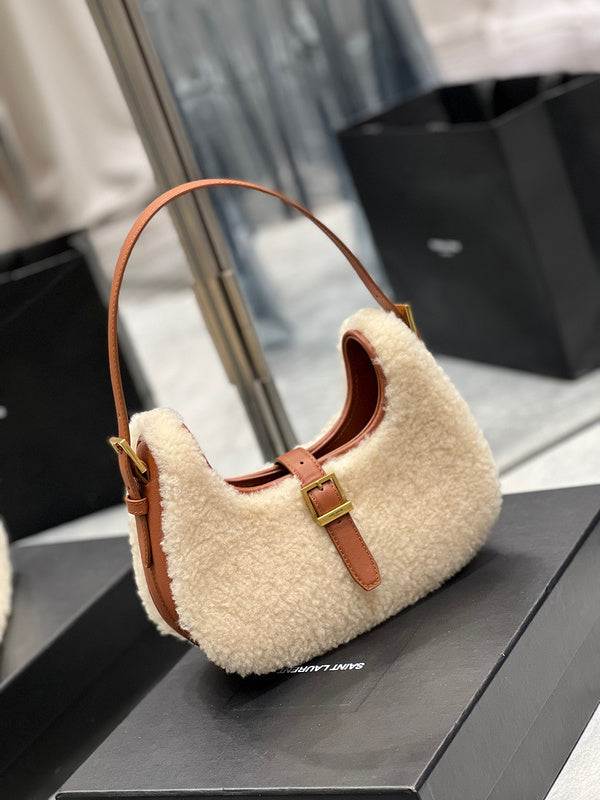 Amelia - YSL Bag - 3914
