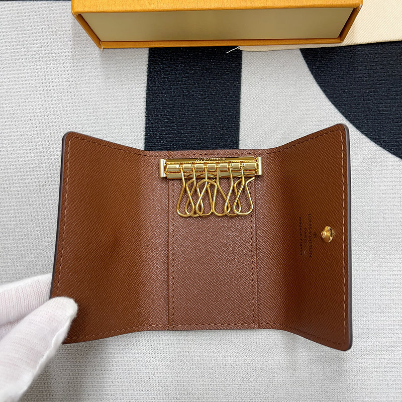 Fan Fashion Lu-Vi bags - 8863