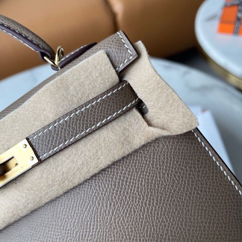 Amelia - HMS Bags - 1772