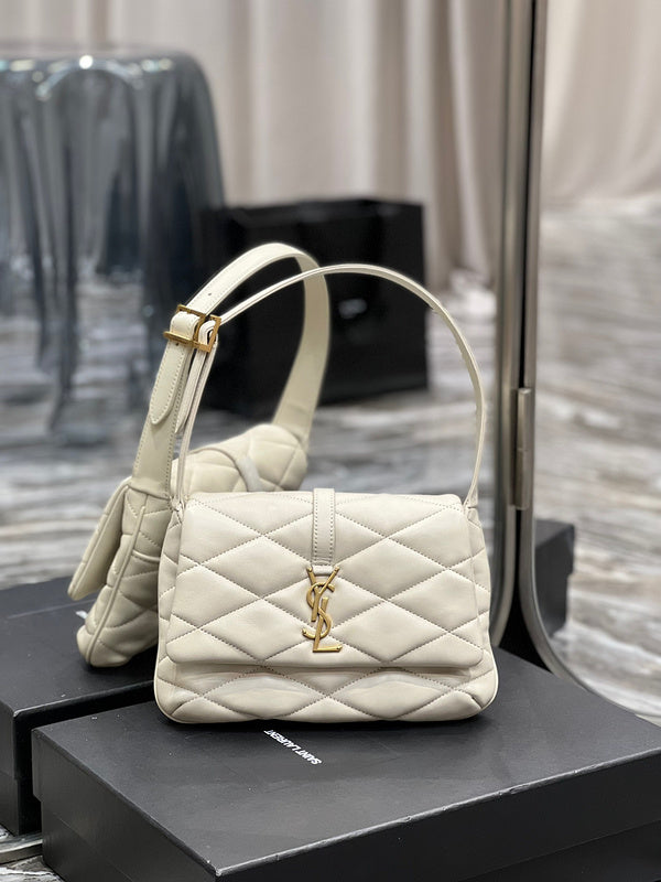 Amelia - YSL Bag - 1765