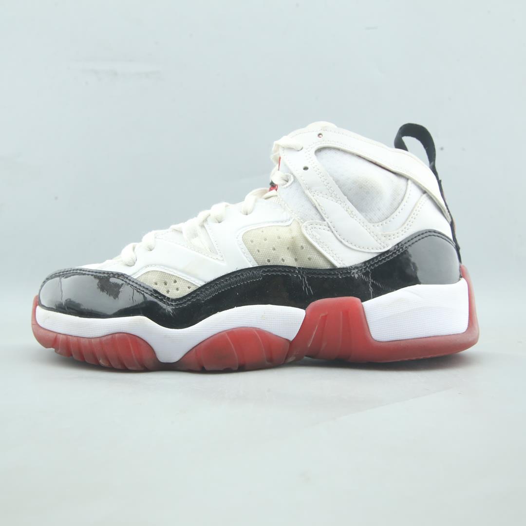 JORDAN  JUMPMAN TWO TREY