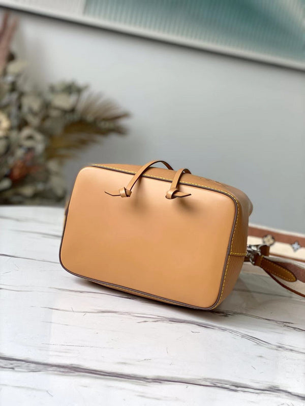 Fan Fashion Lu-Vi bags - 17534