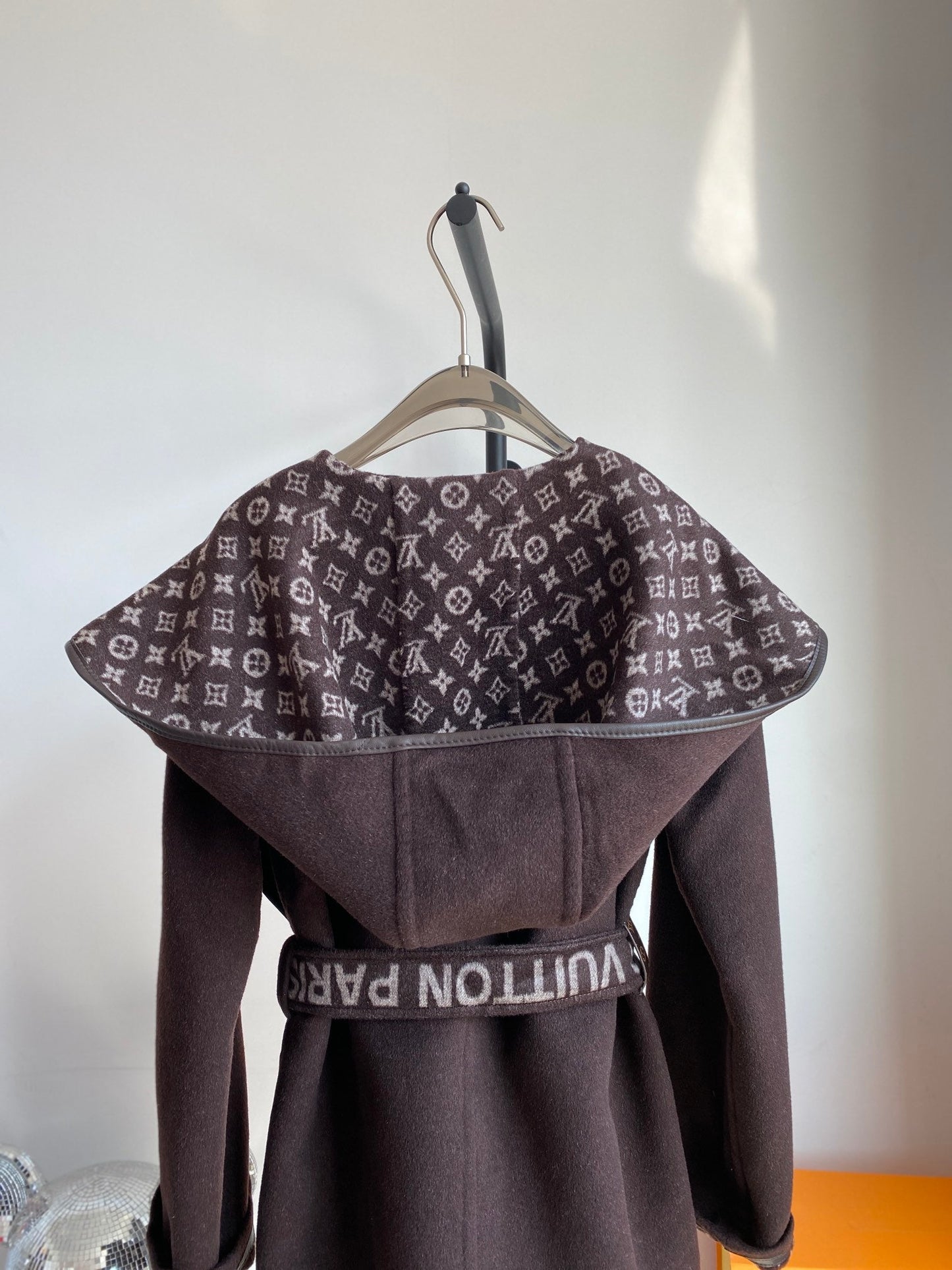 Luxury Louis Vuitton  Wrap Coat 032