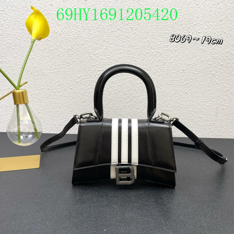 Amelia - BGA Bags - 1953