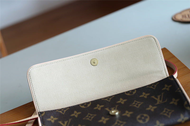 Fan Fashion Lu-Vi bags - 9058