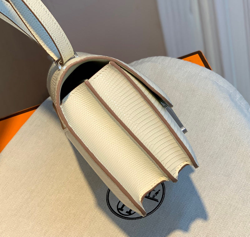 Amelia - HMS Bags - 1746