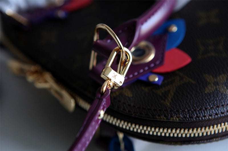 Fan Fashion Lu-Vi bags - 8287