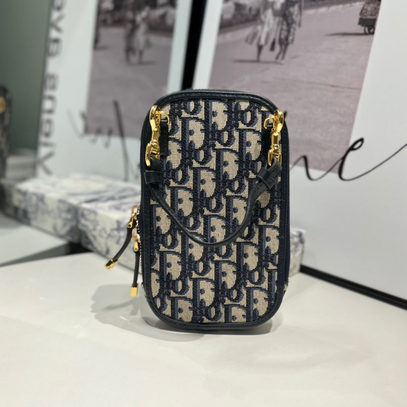 Amelia - DOR Wallets - 026
