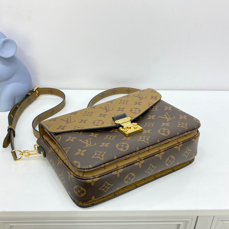 Fan Fashion Lu-Vi bags - 17170