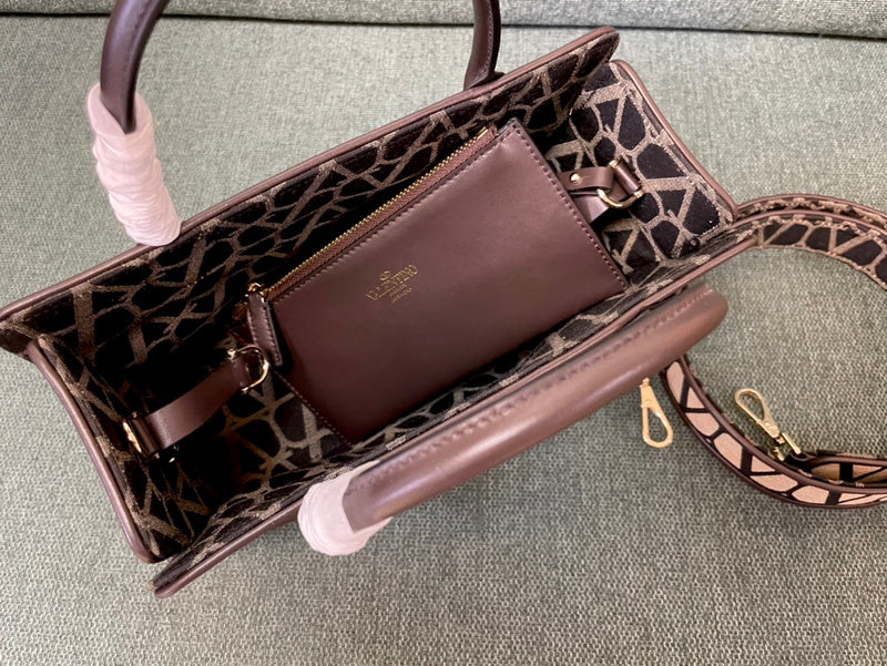 Amelia's Bag Gallery - VEL Bags - 401