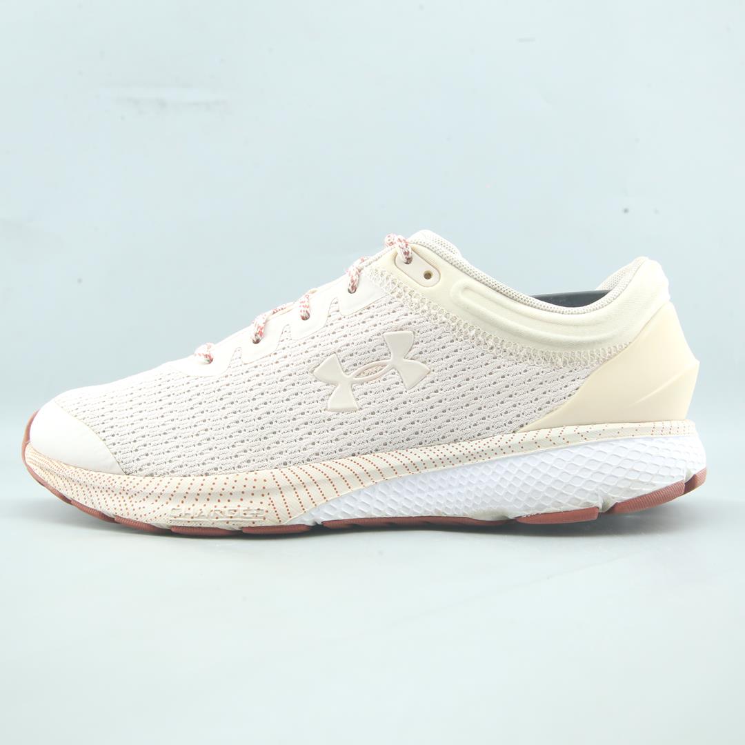 UNDER ARMOUR CHARGED ESCAPE 3