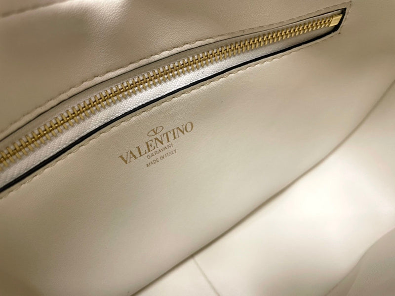 Amelia's Bag Gallery - VEL Bags - 586