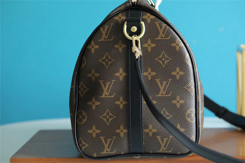 Fan Fashion Lu-Vi bags - 8159