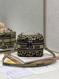 Amelia- DYOR DESIGNER BAGS - 1922