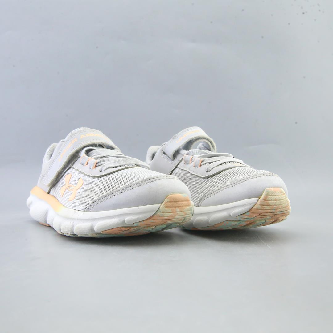 UNDER ARMOUR  ASSERT 8
