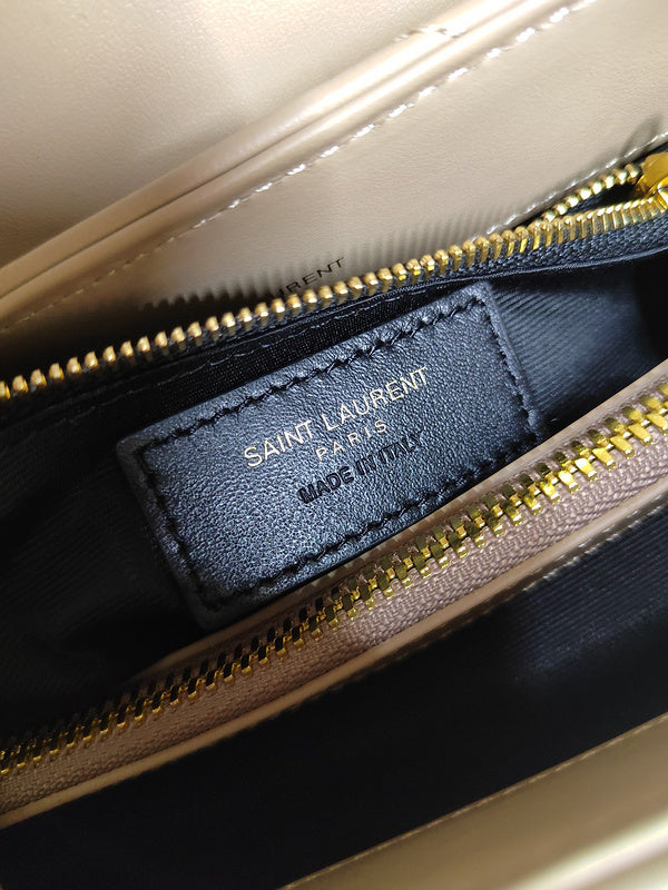 Amelia - YSL Bag - 2032