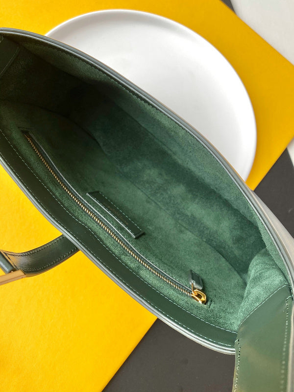 Amelia - YSL Bag - 4125