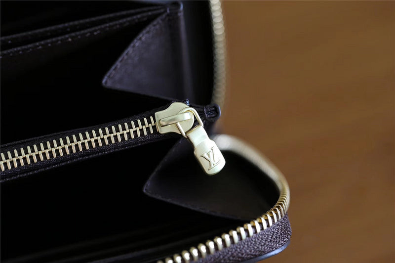 Fan Fashion Lu-Vi bags - 9340