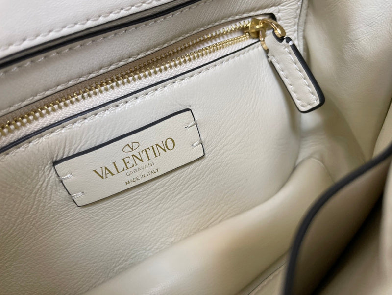 Amelia's Bag Gallery - VEL Bags - 570