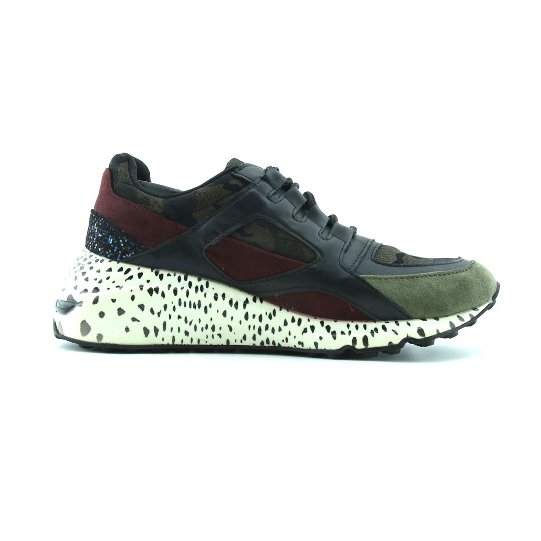 STEVE MADDEN BARRA PANELLED TRAINER