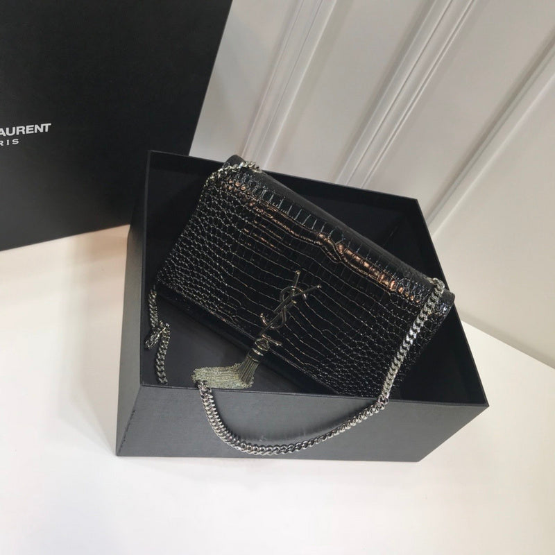 Amelia - YSL Bag - 2215