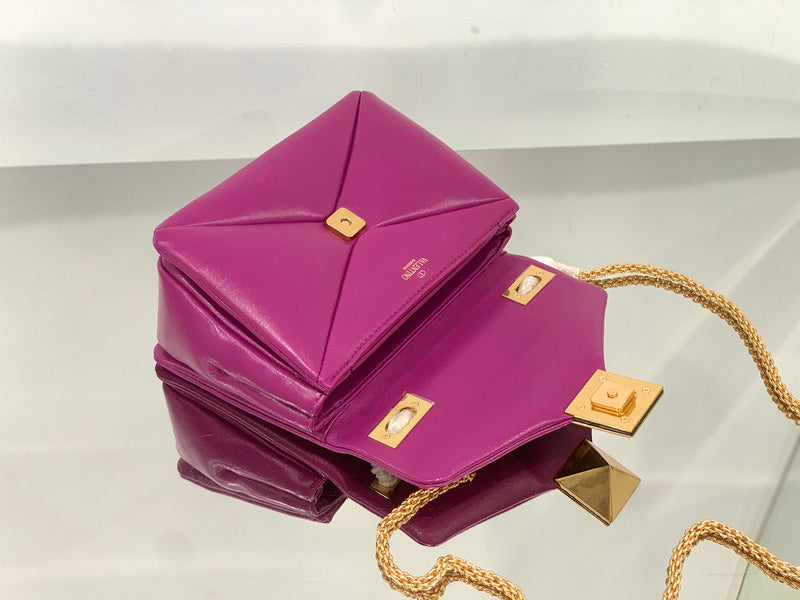 Amelia's Bag Gallery - VEL Bags - 345