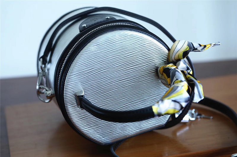 Fan Fashion Lu-Vi bags - 8611