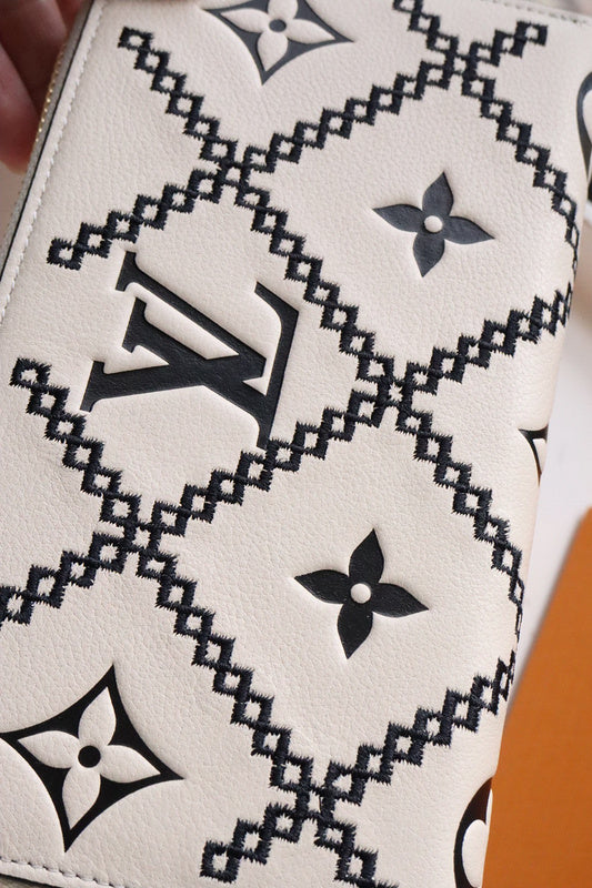 Amelia- LOV  Luxury  Wallets - 647