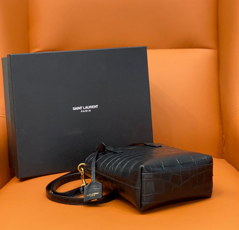 Amelia - YSL Bag - 2054