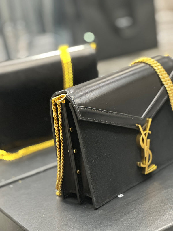 Amelia - YSL Bag - 3903