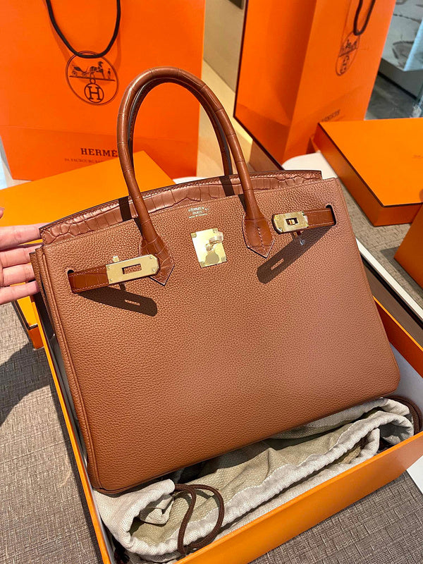 Amelia - HMS Bags - 1755