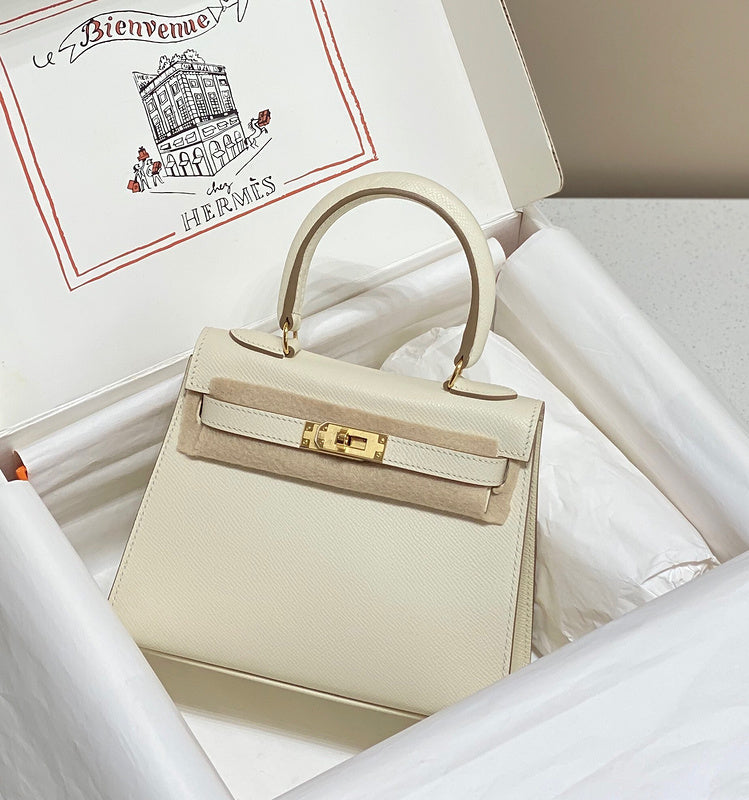 Amelia - HMS Bags - 1727