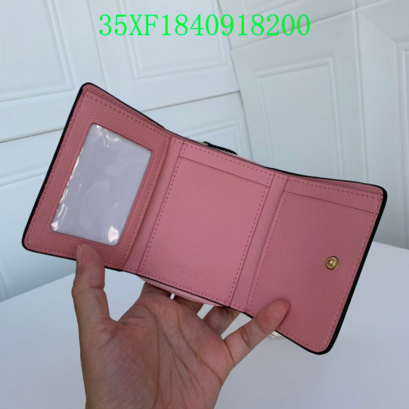 Amelia - CAH Wallet - 075