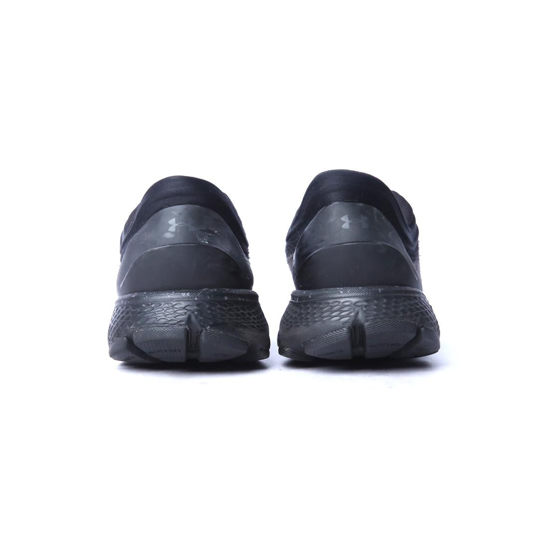 UNDER ARMOUR CHARGED ESCAPE 3