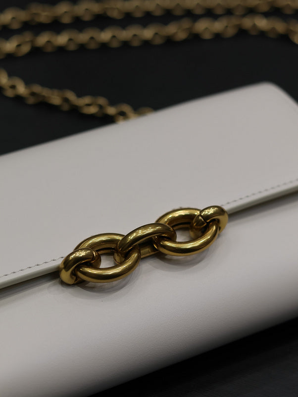 Amelia - YSL Bag - 1932
