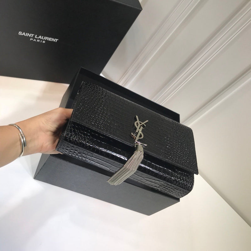 Amelia - YSL Bag - 2215