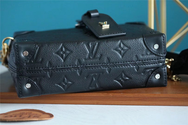 Fan Fashion Lu-Vi bags - 8053
