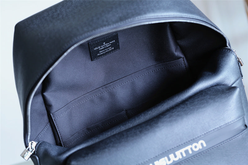 Fan Fashion Lu-Vi bags - 9779