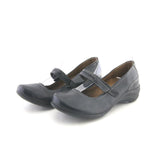 HUSH PUPPIES .