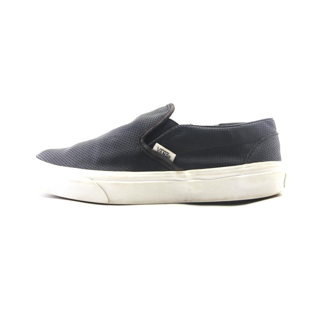 VANS  PERF LEATHER