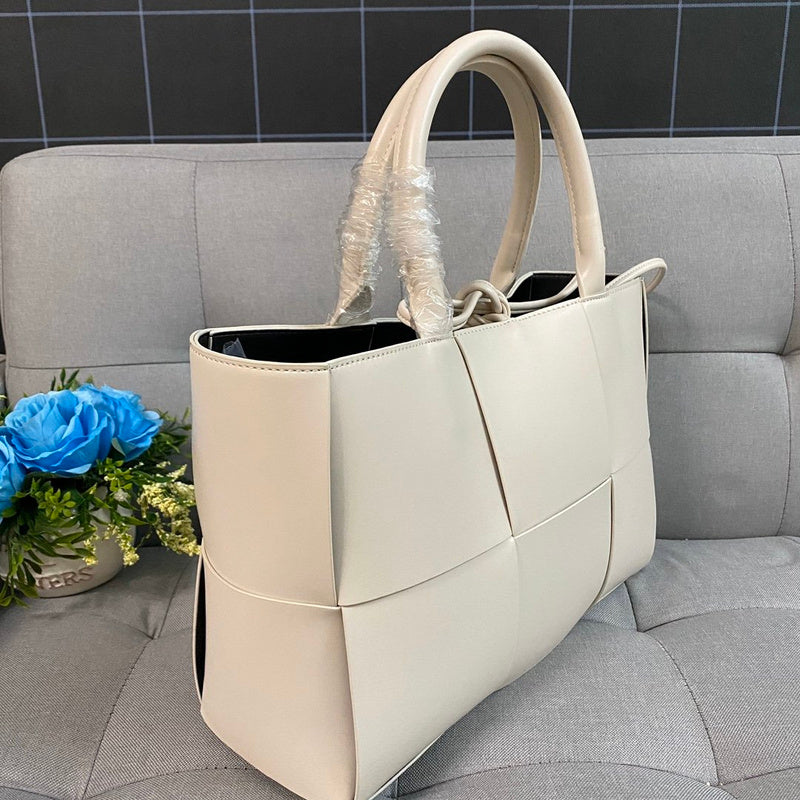 B-VENETA STYLISH HANBAGS FOR WOMEN - - 259
