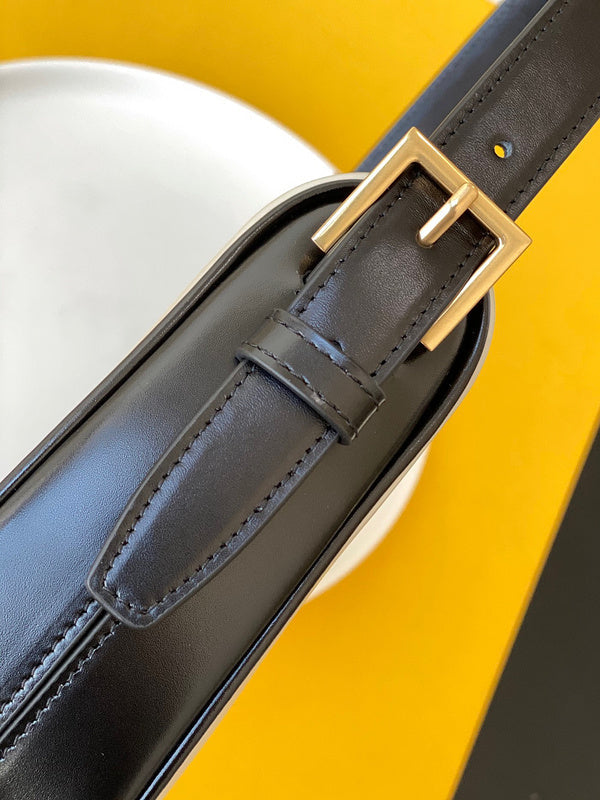 Amelia - YSL Bag - 4174