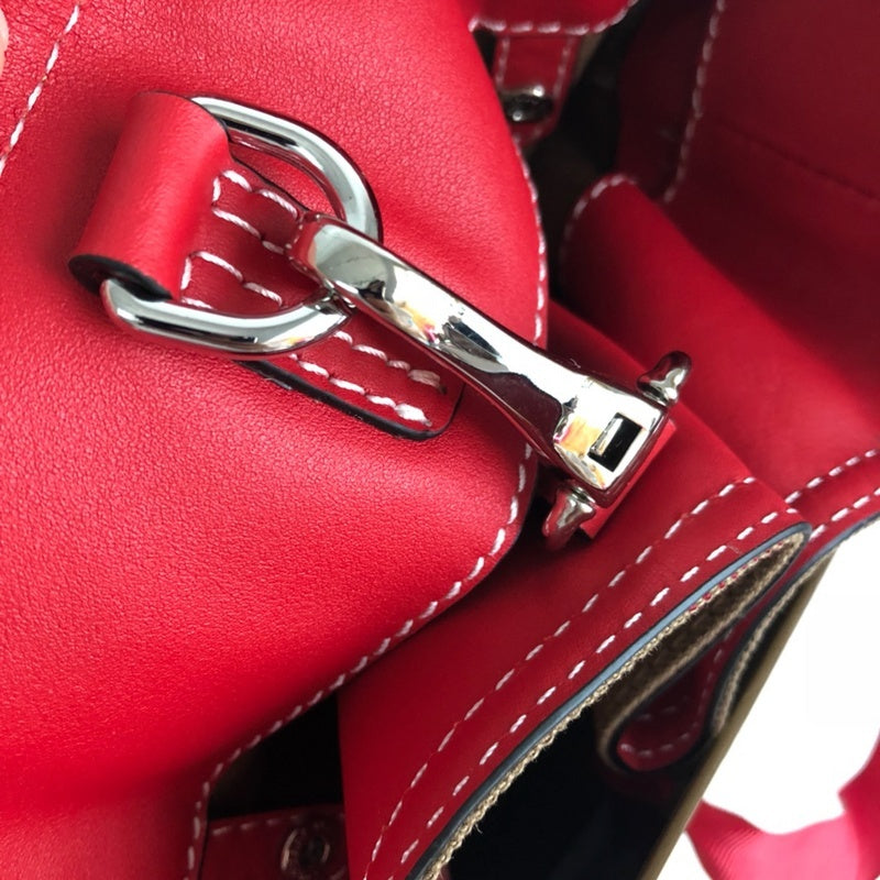 Burberry Bags - Bagsattire   436