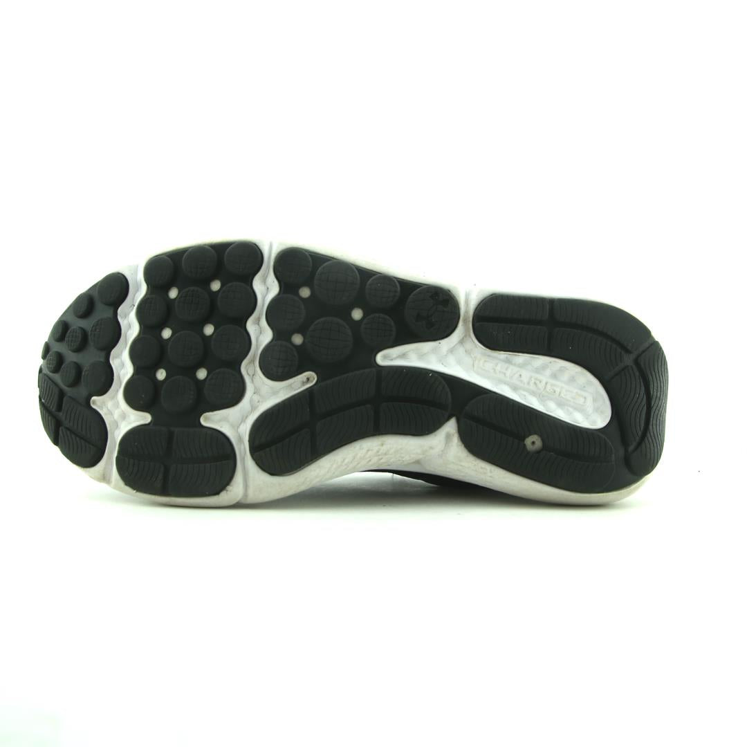 UNDER ARMOUR ASSERT 10