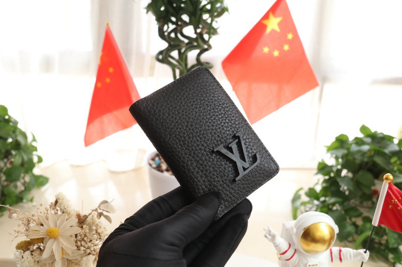Fan Fashion Lu-Vi bags - 17597