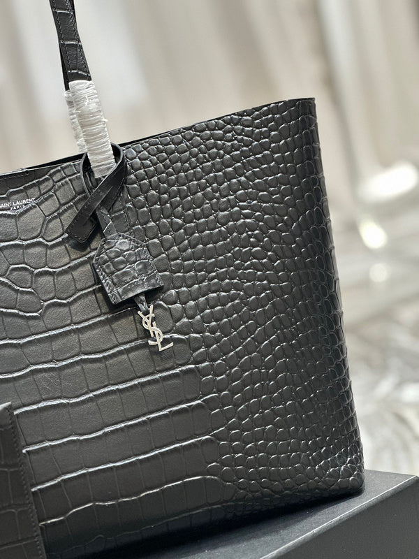 Amelia - YSL Bag - 3943