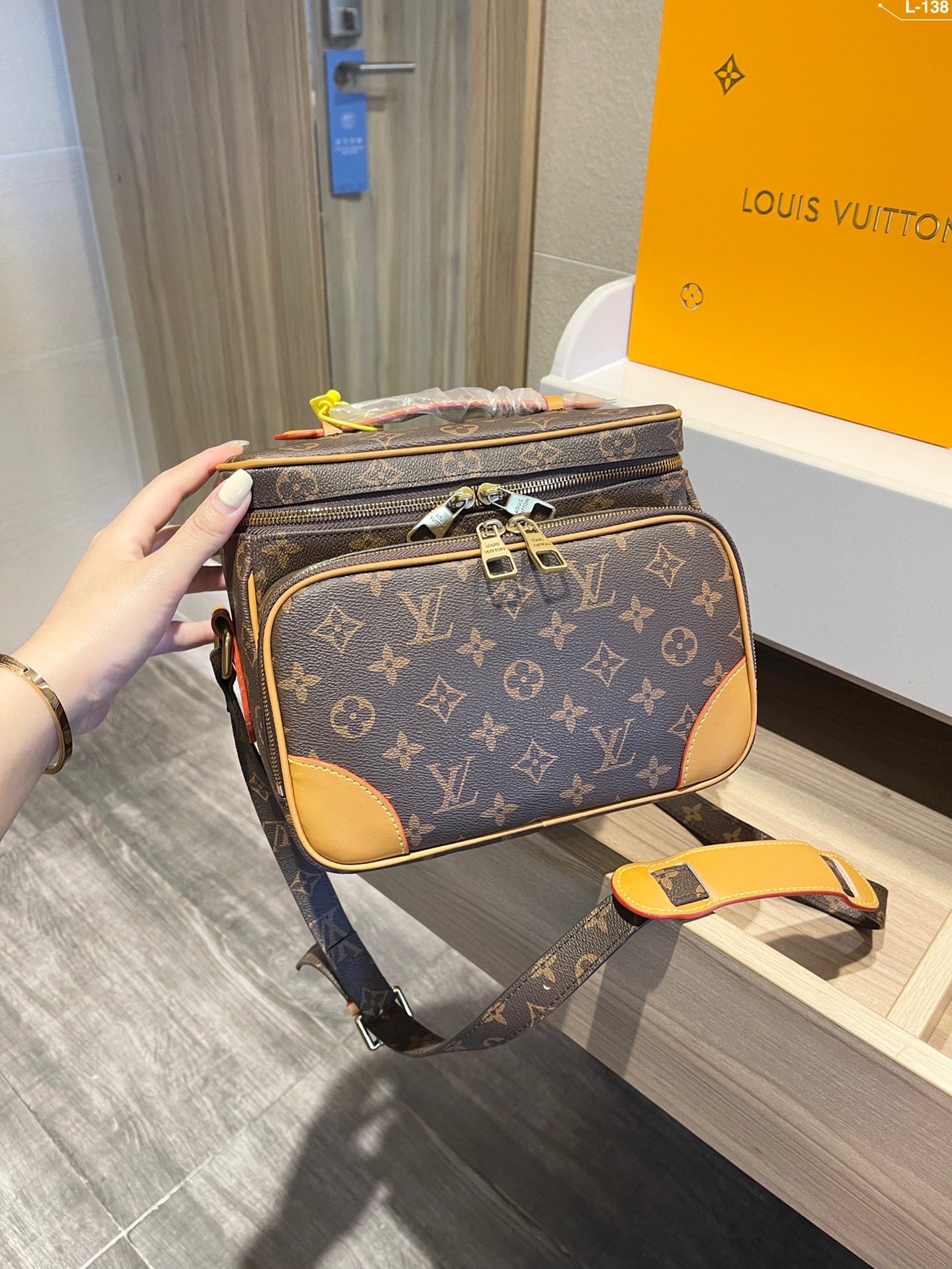Luxury Handbags Louis Vuitton 515