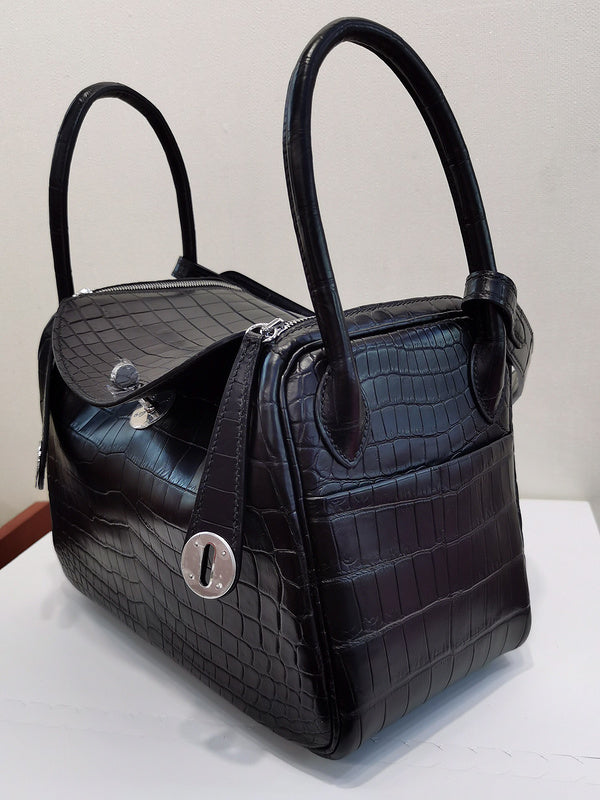 Amelia - HMS Bags - 1752