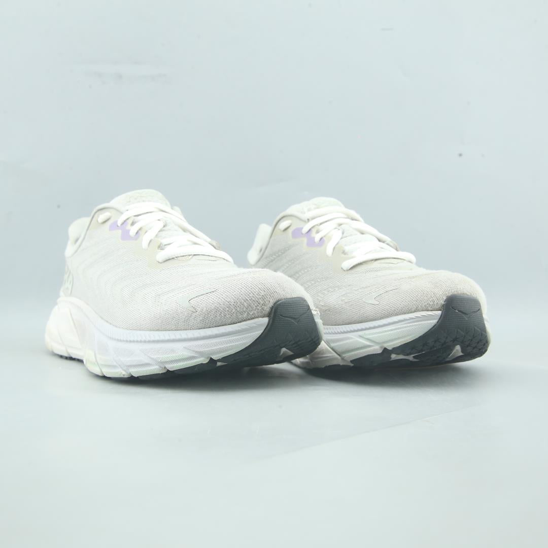 HOKA ONE ONE ARAHI 6