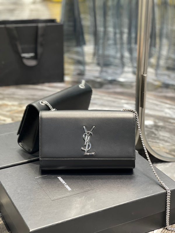 Amelia - YSL Bag - 1943